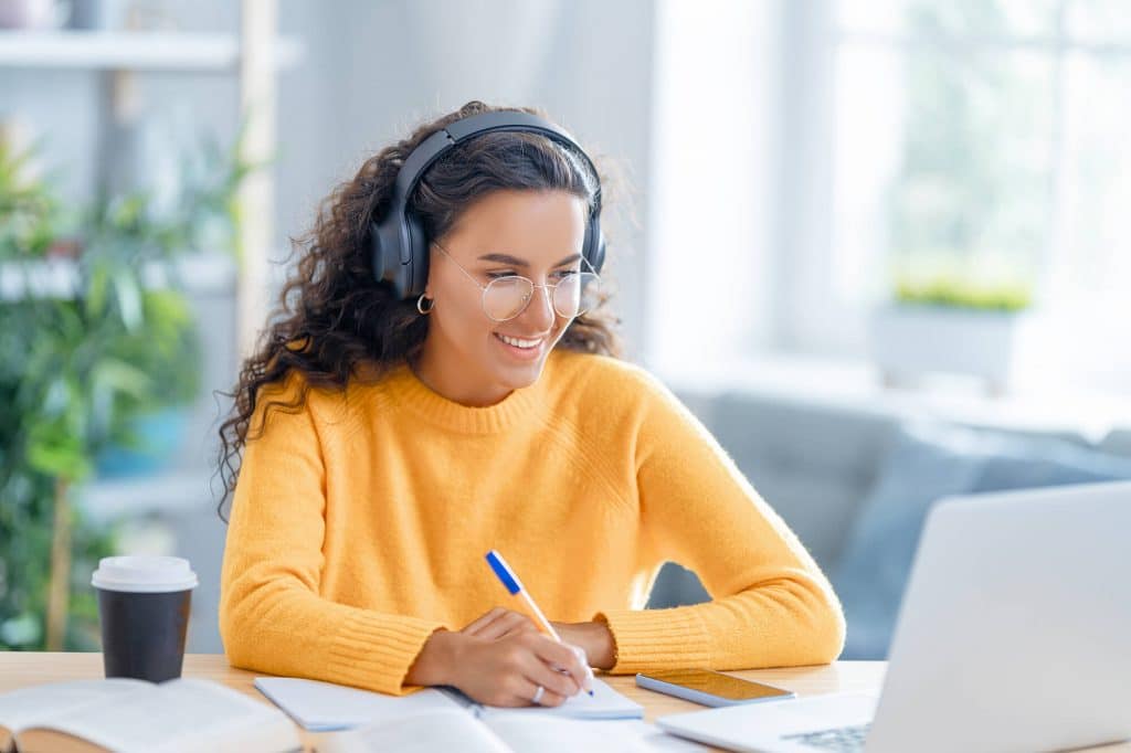 woman working on laptop at home 2021 09 15 19 47 29 utc 1 1024x682 1